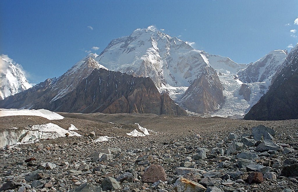 World's Youngest Climber Nima Rinji Conquers G1 and G2 in 25 Hours
